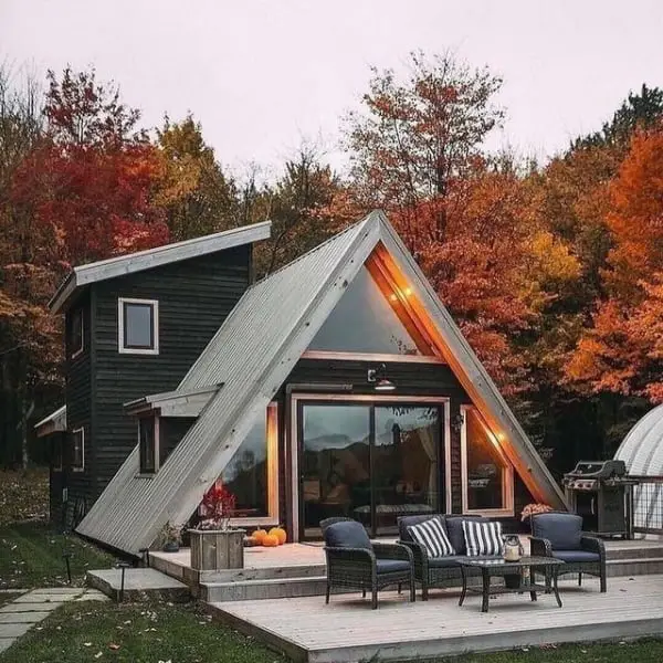 Cabin Chic: A Timeless Blend Of Rustic And Modern Architecture a-frame modern home