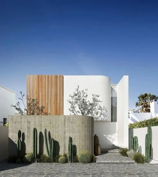 Sophisticated And Sleek: A Luxurious Modern Home Design boutique modern home