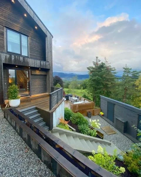 Breathtakingly Serene: A Modern Rustic Dream Home With Natural Views modern home view