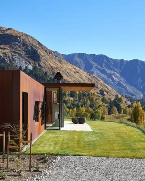Sculptural And Intuitive Pouaka Waikura - A Modern Home Design With A View modern home view
