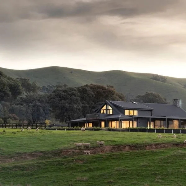 Efficiently Inviting: The Modern And Energy-Saving Design Of Narandurnung House modern home view