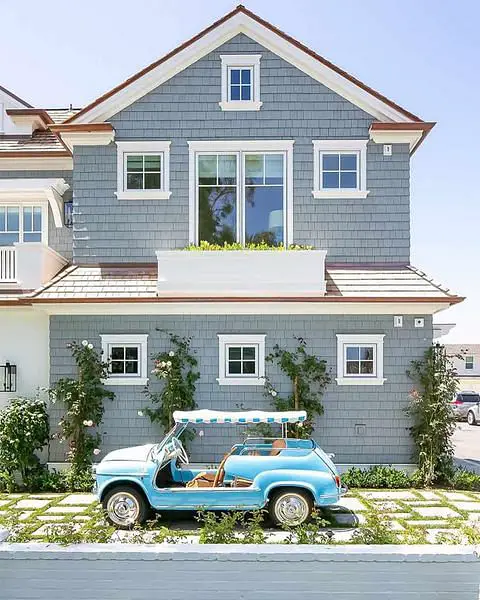 Charming Modern Coastal Shingle-Style Dream Home In Newport Beach coastal modern home