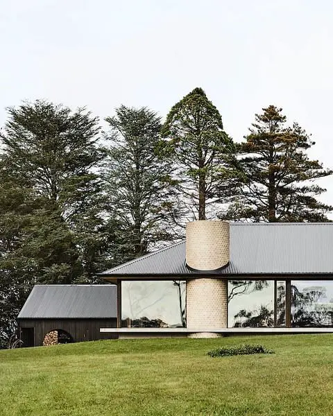 Timeless French Minimalism: A Chic Modern Farmhouse farmhouse modern home