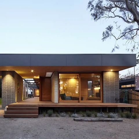 Atomic-Age Elegance: Captivating Mid-Century Modern Home Design mid-century modern home