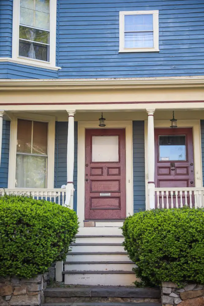 house with red door