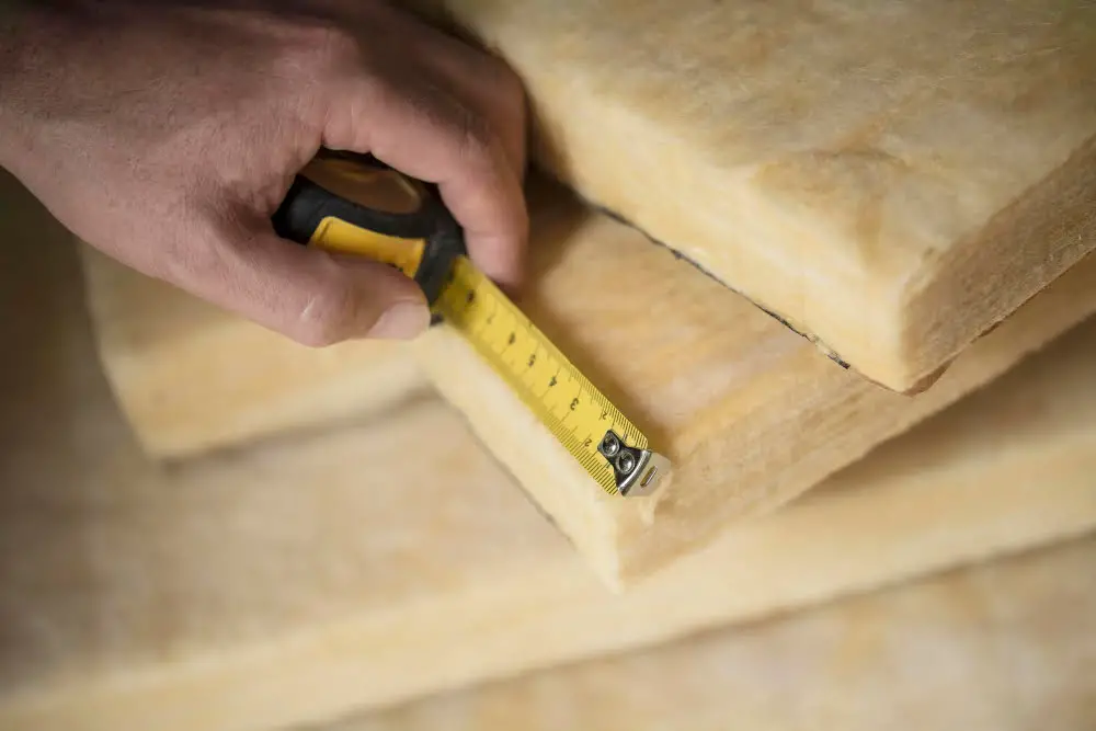 measure fiberglass batt insulation